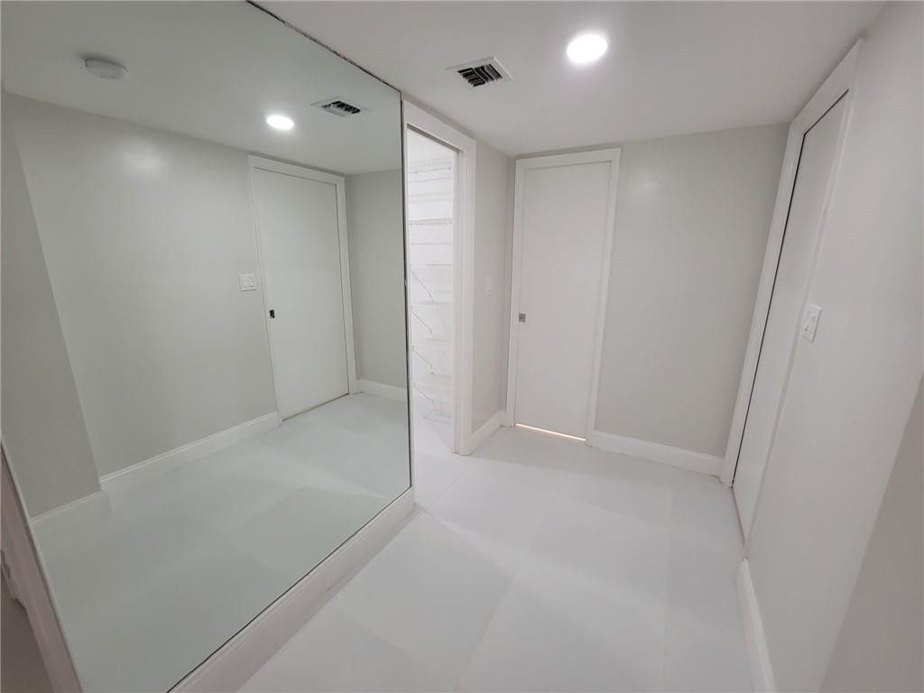 800 E CYPRESS Lane #202, photo 9