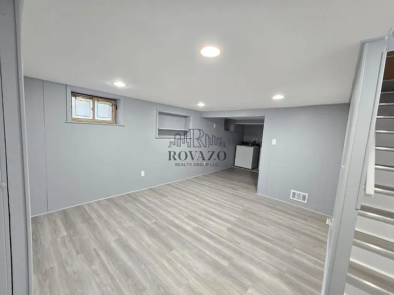 337 Winans Ave #1 — Photo 4