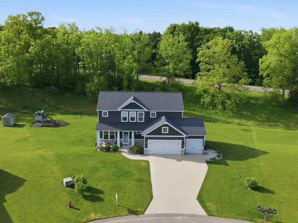 8433 Sunnyview Rd SE, Caledonia, MI 49316