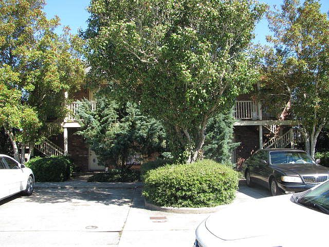 1st image of 202 Gloria St