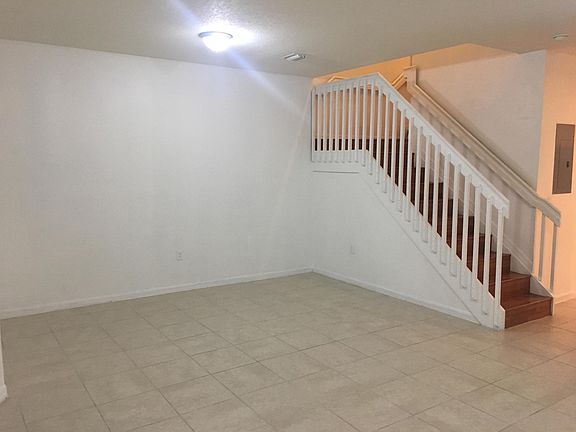 3rd image of 1677 SE 31st Ct