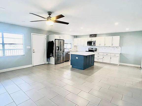 3rd image of 12500 Capri Cir N APT 203
