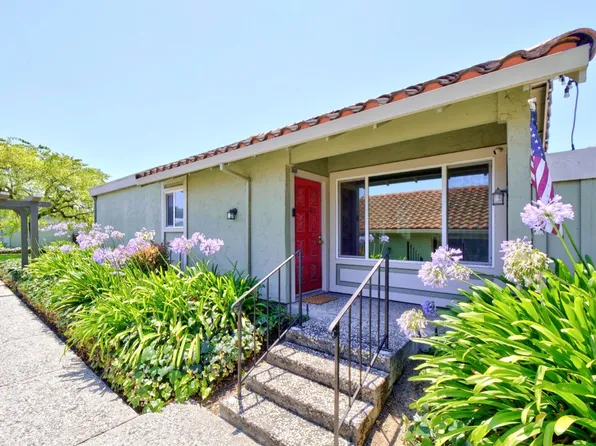 262 Crestview Dr, Watsonville, CA 95076