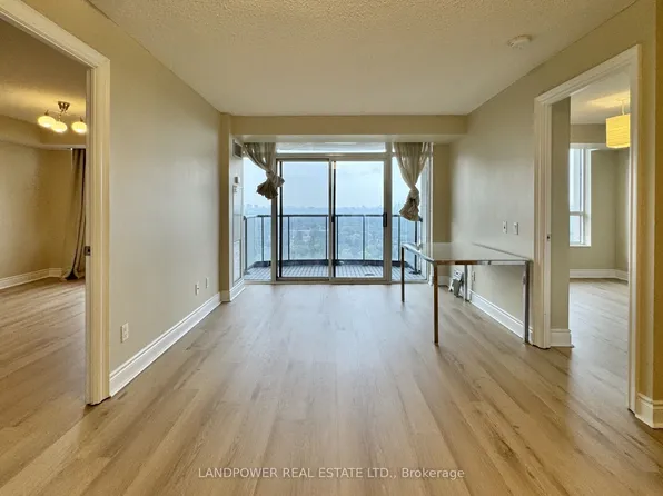 10 Northtown Way, Toronto, ON