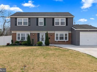 1 Manor Ln, Willingboro, NJ 08046