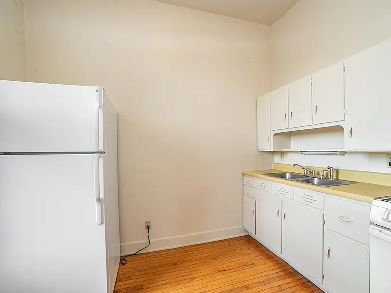 813 N Jackson St #2 — Photo 7