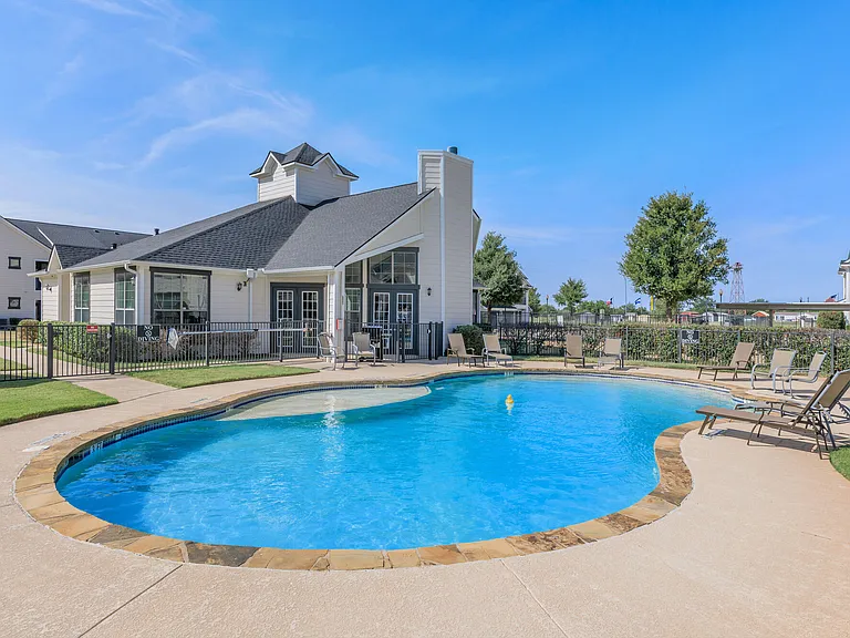 Burkburnett Residences — Photo 1