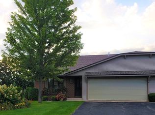 196 Park Ln, Zeeland, MI 49464