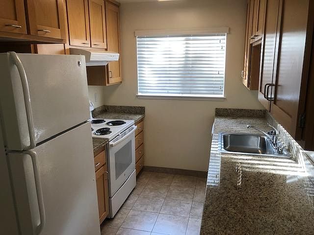 1st image of 154 Tunstead Ave APT 2