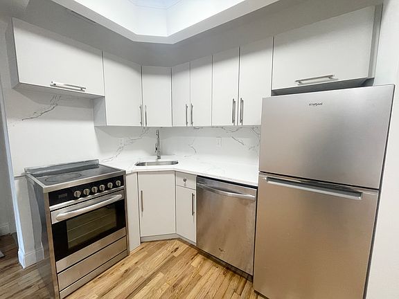 5th image of 144 Bleecker St APT 3S