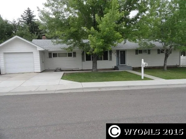 372 Hillcrest Way, Green River, WY 82935