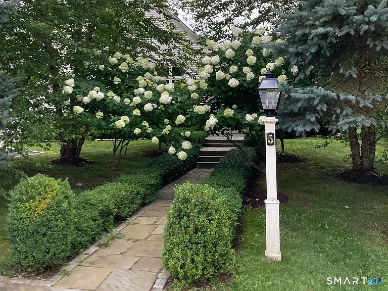5 Great Elm Rd — Photo 36