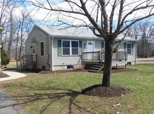 9 Babb Rd, Southwick, MA 01077