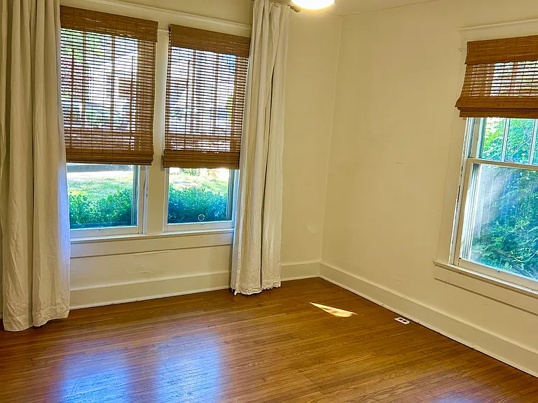2423 Brasher Ave — Photo 10