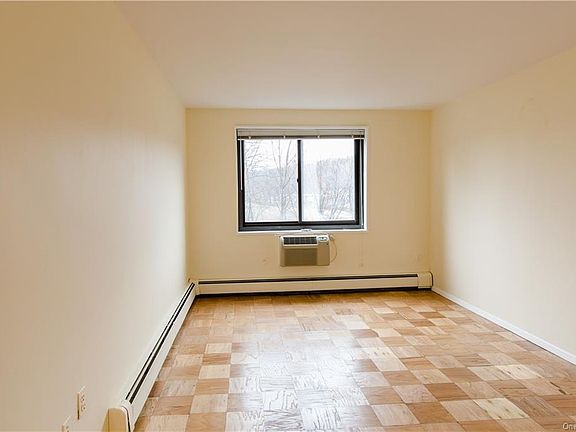 4th image of 100 E Hartsdale Ave APT 4EW