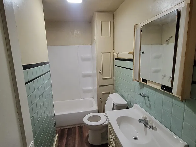 740 N Drexel Ave — Photo 4