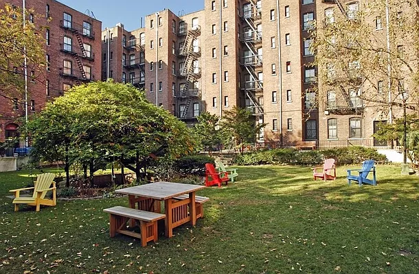 Rented by Realty Collective | media 16