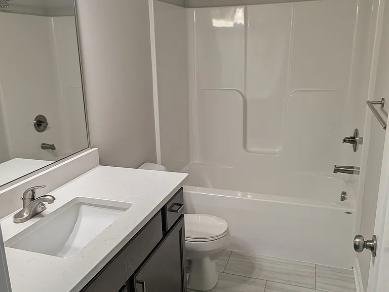 Upstairs full bath
