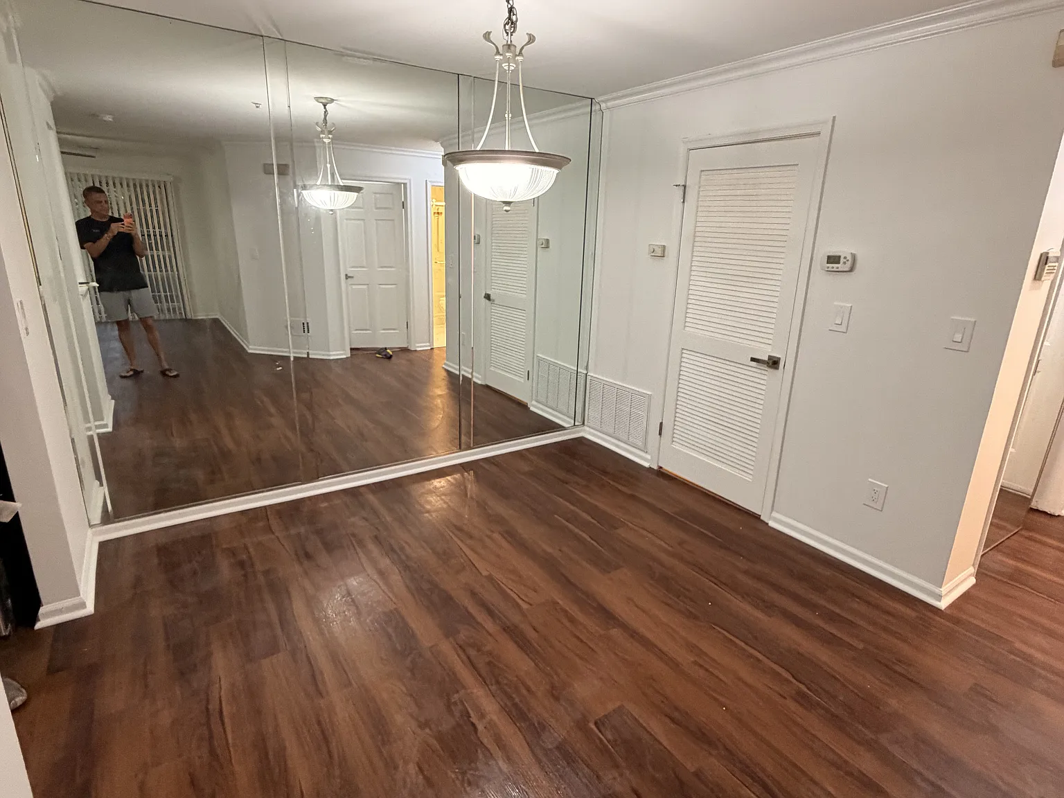 2 bed, 1034 sqft, $2,450 — Photo 3