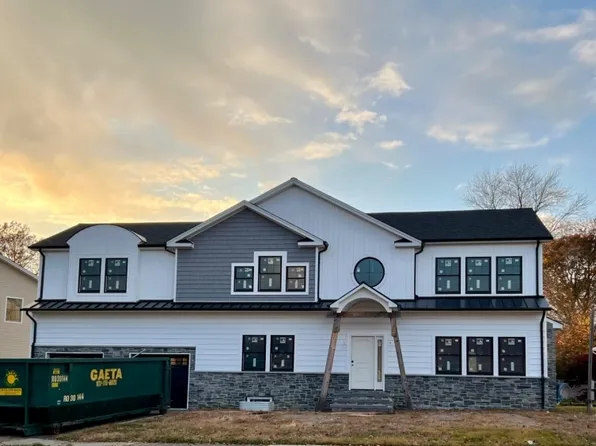 19 Winifred Dr, Totowa Boro, NJ 07512