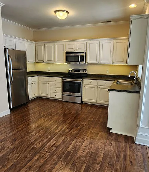 152 Middleton Park Ln — Photo 6