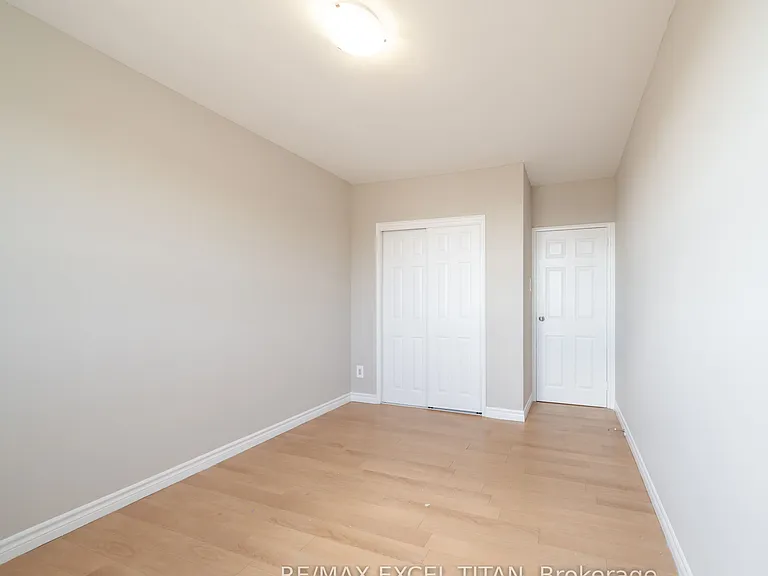 468 Ottawa St N #436D — Photo 5