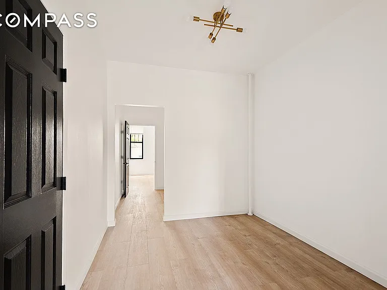 60-52 54th Pl #L-1 — Photo 4