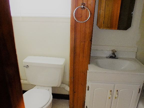 3rd image of 1601 W College St #3