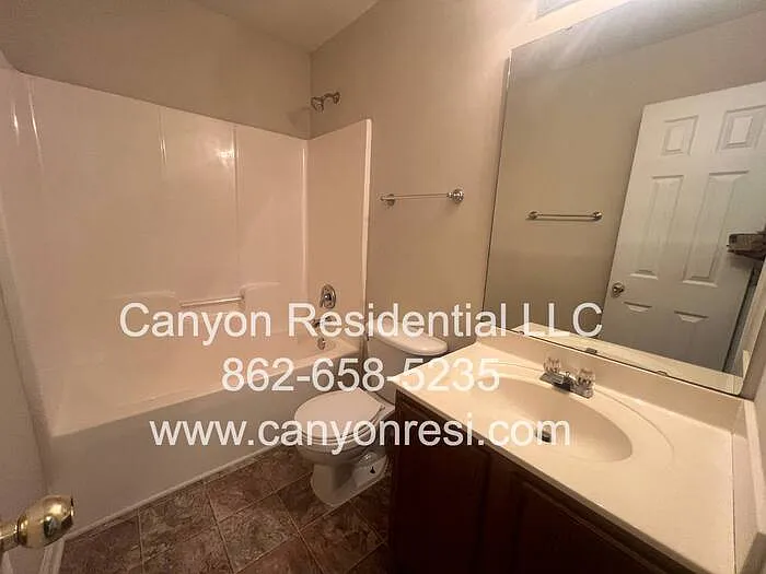 223 Julian Pond Ln — Photo 16