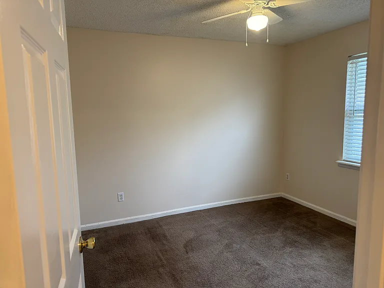2182 Farm Way — Photo 27