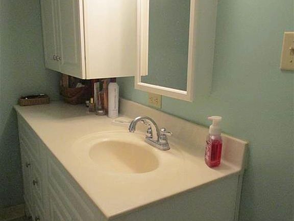 4th image of 67925 Dubois St
