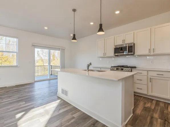 197 Huntington Dr, Waconia, MN 55387