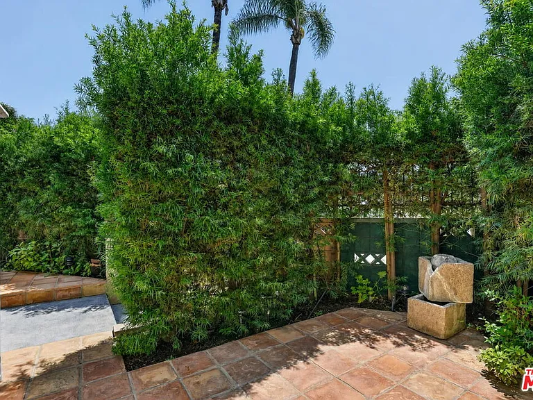 9001 Lloyd Pl — Photo 32