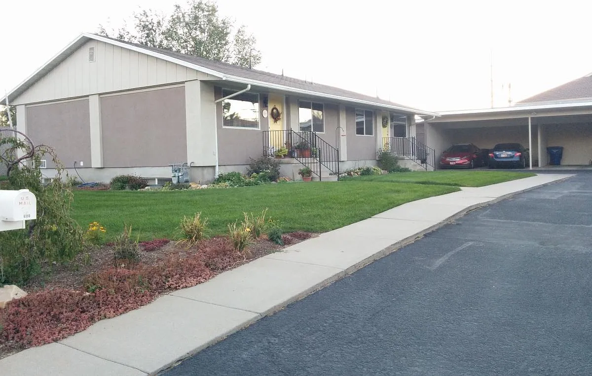 3 bed, 1674 sqft, $1,975 — Photo 1