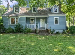 4 Hoffmans Crossing Rd, Califon, NJ 07830
