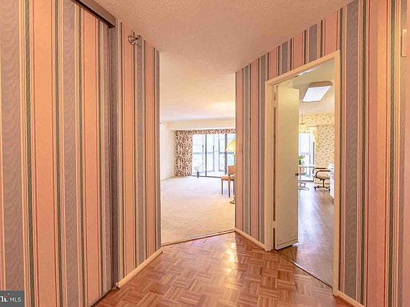 2nd image of 15115 Interlachen Dr #3-309