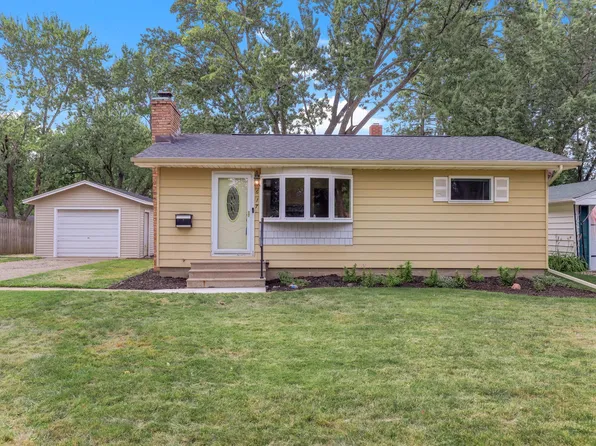 617 E Lincoln Rd, New Richmond, WI 54017