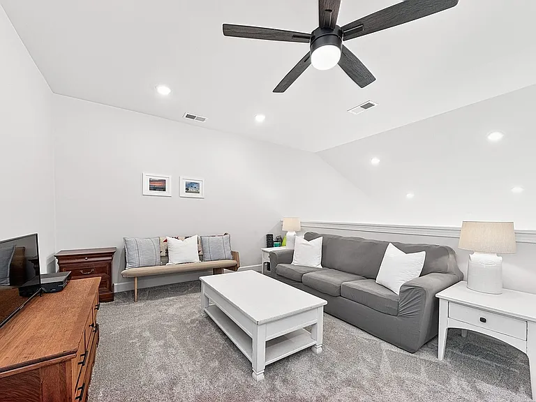 5273 Twilight Ct — Photo 12
