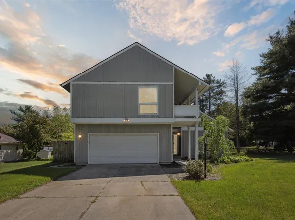 16828 Barryknoll Way, Granger, IN 46530