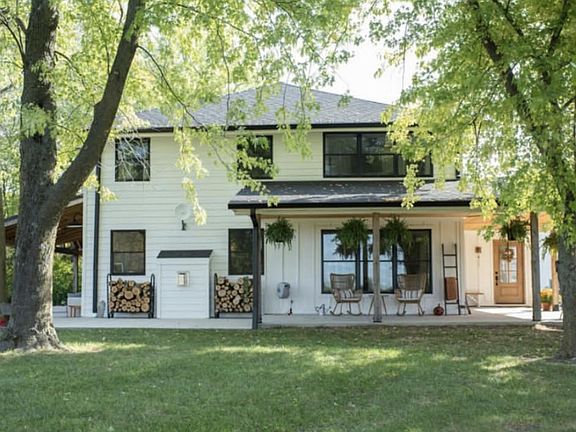 2nd image of 2800 S Olivet Rd