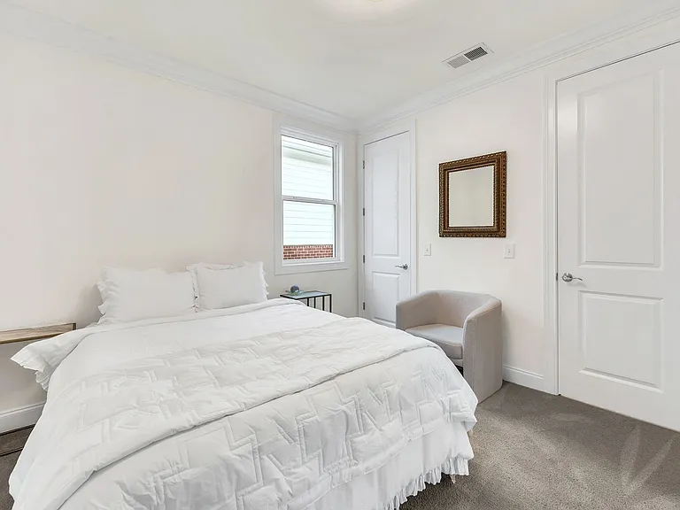 6007 Camberley St — Photo 37
