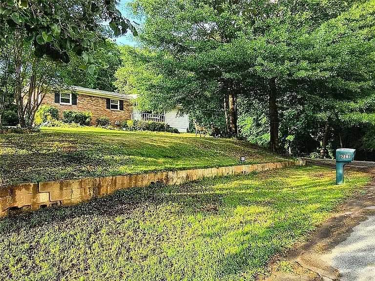 6271 Mountain Ct SE — Photo 16