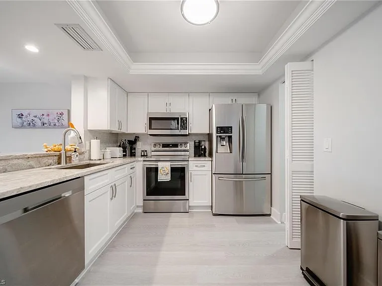 820 Meadowland Dr #D — Photo 1