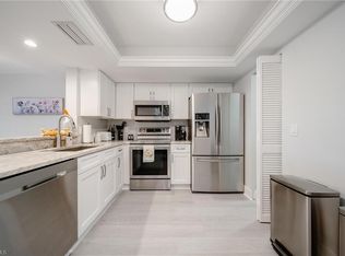 820 Meadowland Dr APT D, Naples, FL 34108