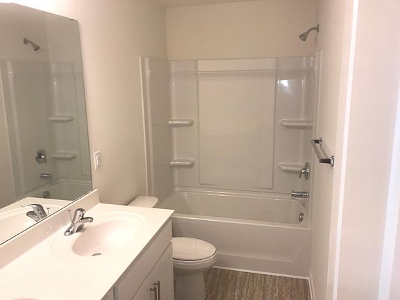2nd image of 157 King William Dr