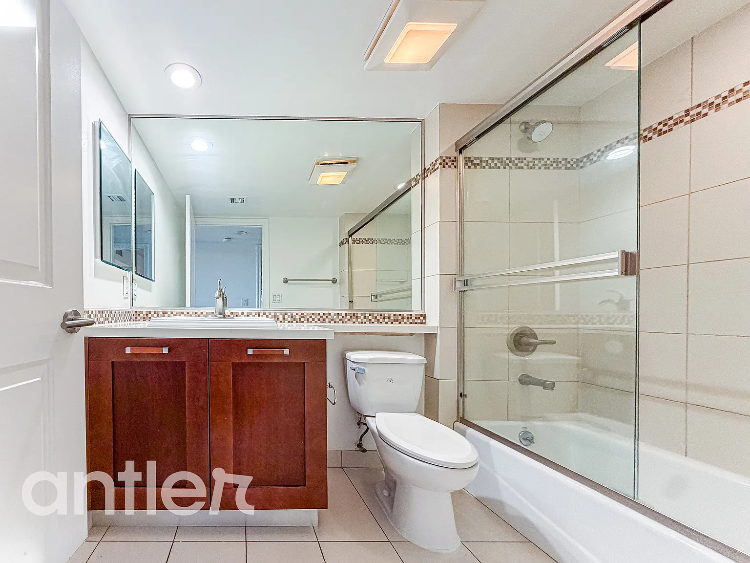 2 bed, 2.5 bath, 1400 sqft, $4,195 — Photo 2