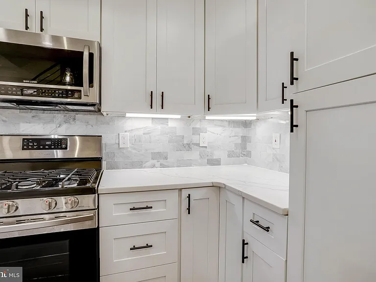 1225 Raum St NE #1 — Photo 6