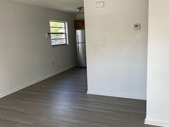 3rd image of 38737 Alston Ave