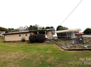 17 Mustang Ln, Waynesville, NC 28786