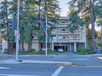 151 Lakeside Dr APT 213, Oakland, CA, 94612